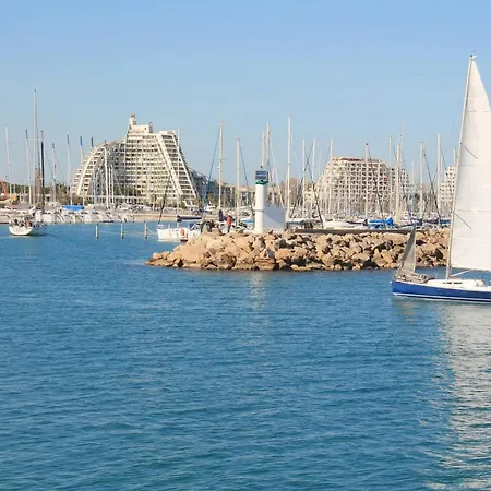 شقة Bord De Mer, Balcon, A Deux Pas Des Commerces