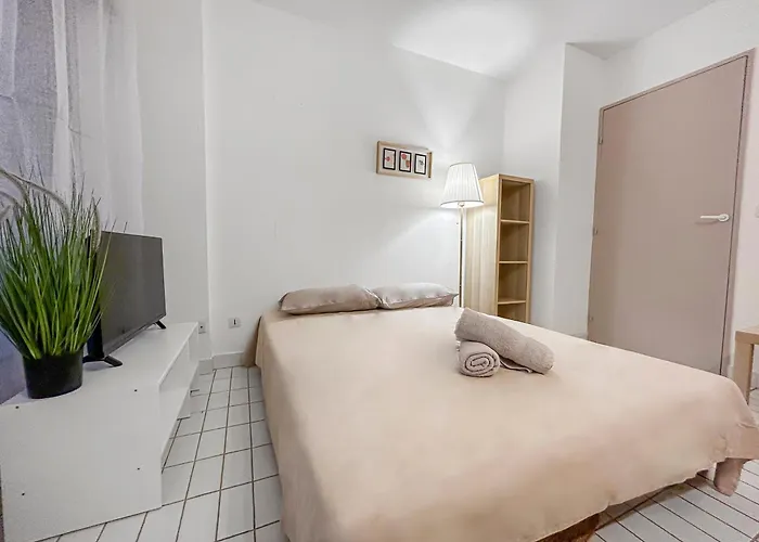 Bord De Mer, Balcon, A Deux Pas Des Commerces شقة *