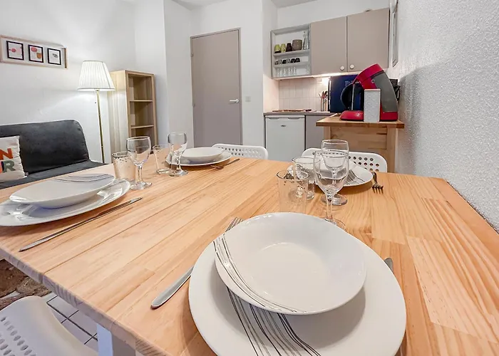 Bord De Mer, Balcon, A Deux Pas Des Commerces