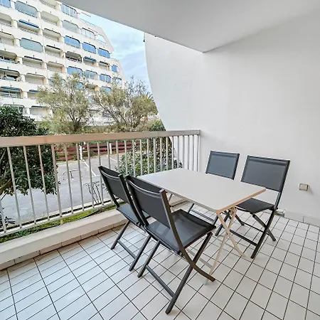 Bord De Mer, Balcon, A Deux Pas Des Commerces La Grande-Motte