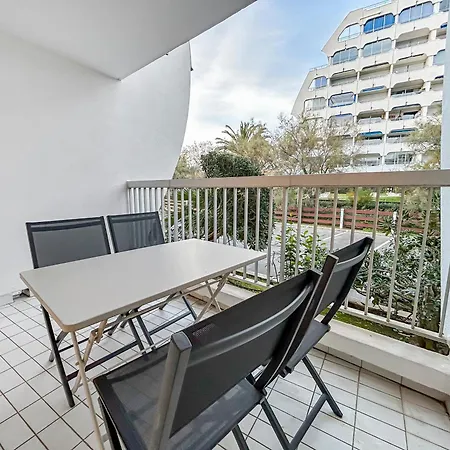 Apartment Bord De Mer, Balcon, A Deux Pas Des Commerces *